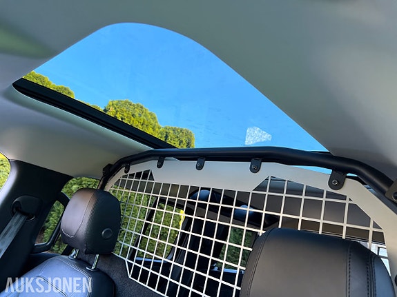 Land Rover defender 11 of 30
