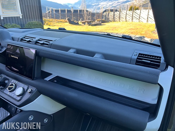 Land Rover defender 10 of 30