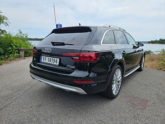 Audi A4 allroad 2 of 24