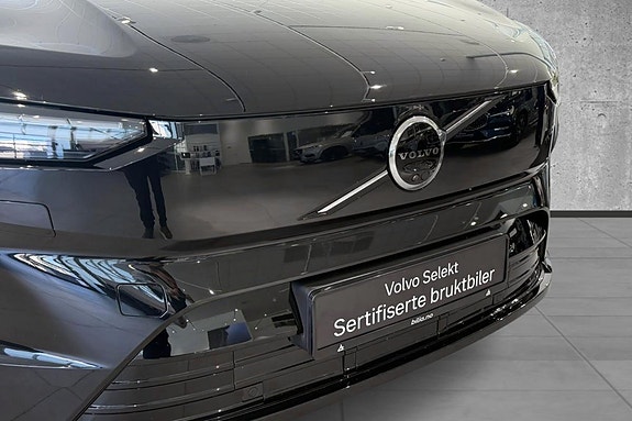 Volvo EX90 4 of 5