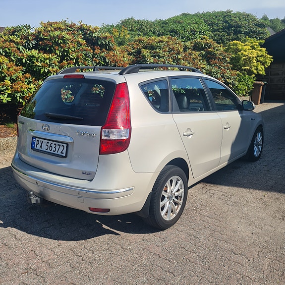 Hyundai i30 3 of 10