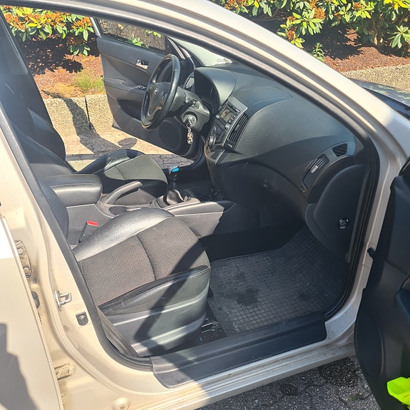 Hyundai i30 4 of 10