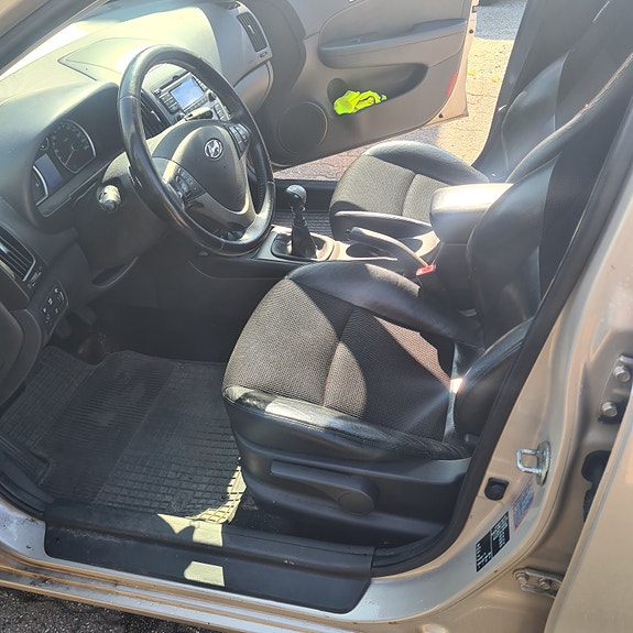 Hyundai i30 6 of 10