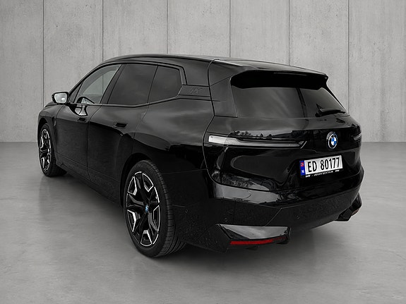BMW iX 5 of 5