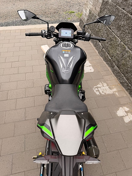 Kawasaki Z 900 11 of 11