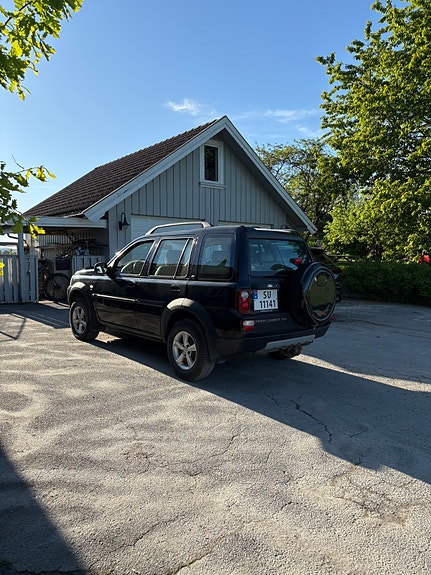 Land Rover Freelander 2 of 5
