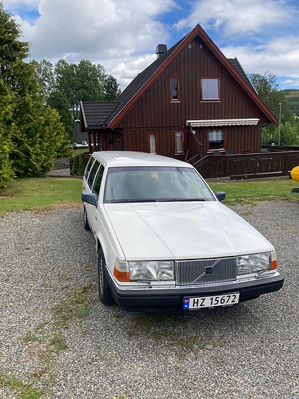 Volvo 760 2 of 5
