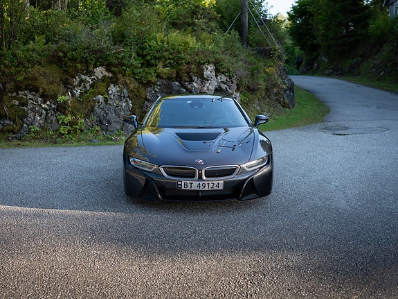 BMW i8 9 of 15