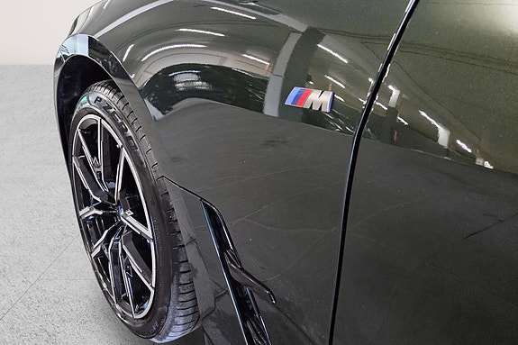 BMW i4 17 of 30