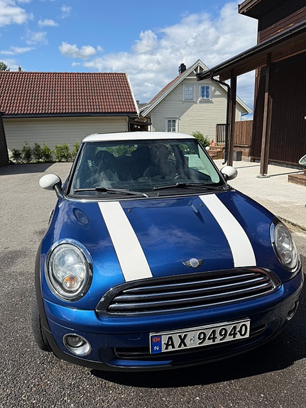 MINI Cooper 2 of 5