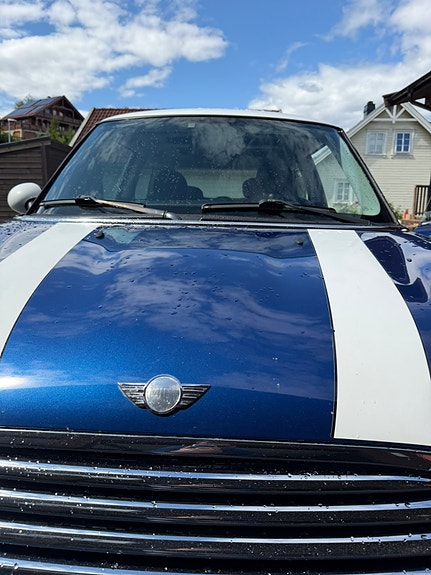 MINI Cooper 4 of 5