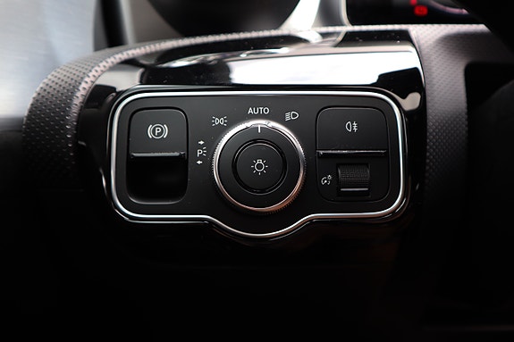 Mercedes-Benz A200 22 of 30