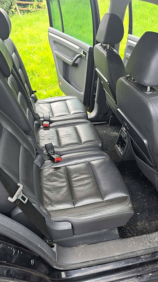 Volkswagen Touran 9 of 18