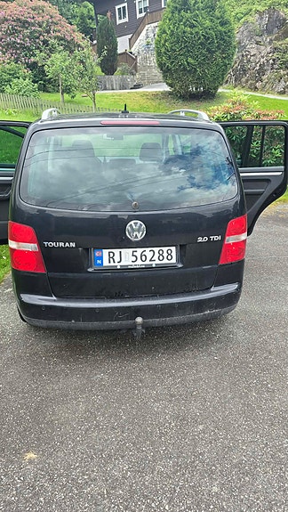 Volkswagen Touran 4 of 18