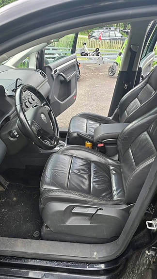 Volkswagen Touran 10 of 18