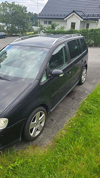 Volkswagen Touran 7 of 18