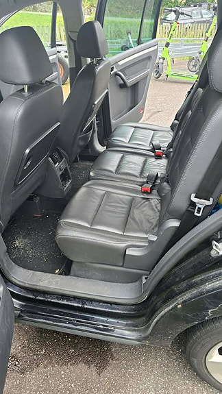 Volkswagen Touran 18 of 18