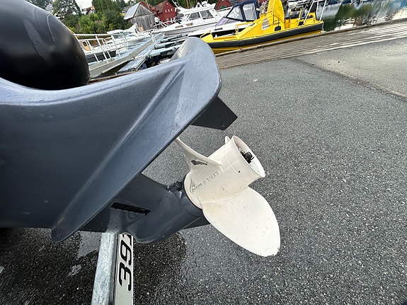 RÅ RIB El.tilt, Hydr.str. El.start, Horn, El.lensepumpe, 4 sitteplasser Høstpris 18 of 25