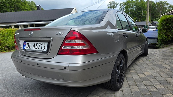 Mercedes-Benz C220 d 6 of 13
