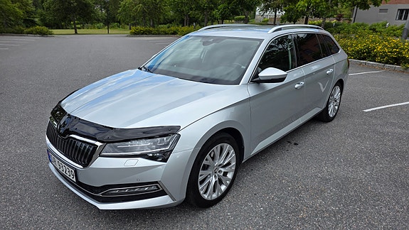 Skoda Superb 3 of 5