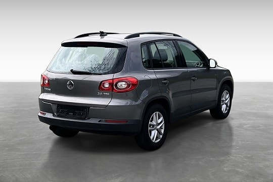 Volkswagen Tiguan 5 of 5