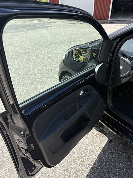 Volkswagen UP! 15 of 30