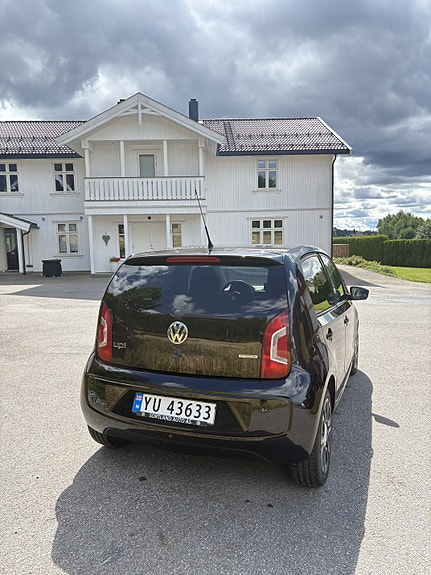 Volkswagen UP! 6 of 30