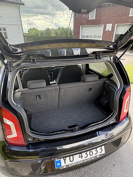 Volkswagen UP! 18 of 30