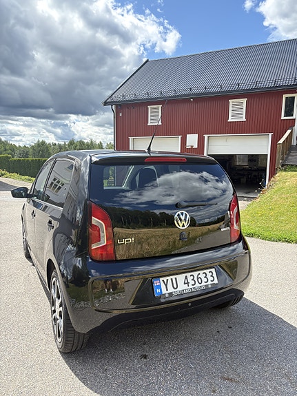 Volkswagen UP! 7 of 30