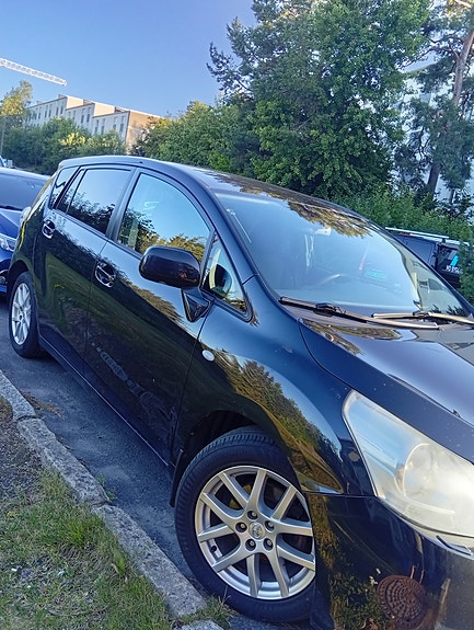Toyota Verso 2 of 5