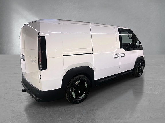 Kia PV5 8 of 30