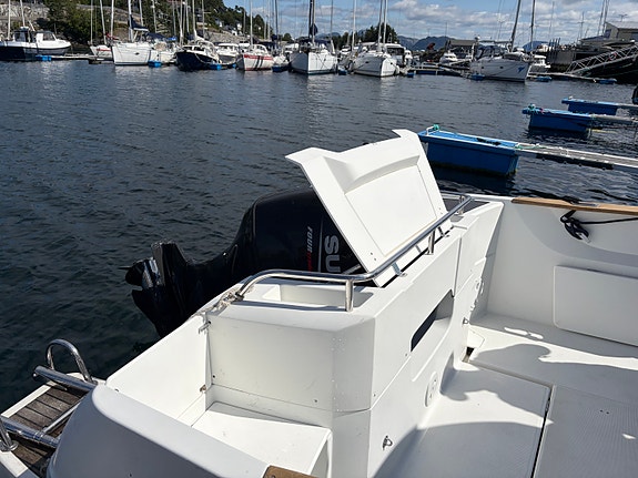 23-fots Pilothouse, 200 HK - Baugpropell, utendørs styring & dieselvarmer 3 of 6