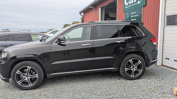 Jeep Grand Cherokee 5 of 30