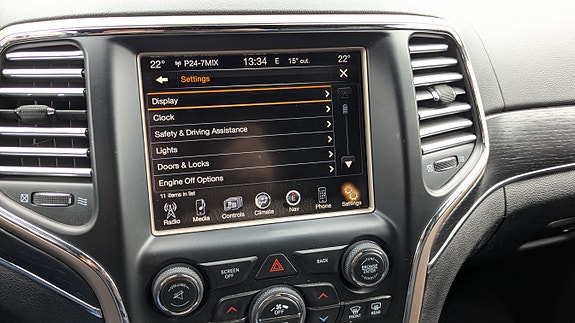 Jeep Grand Cherokee 27 of 30
