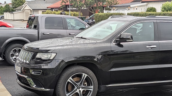 Jeep Grand Cherokee 10 of 30