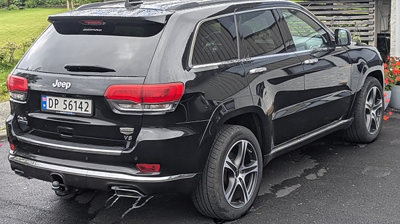 Jeep Grand Cherokee 7 of 30