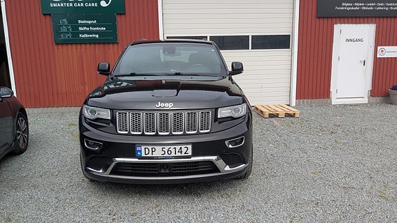 Jeep Grand Cherokee 3 of 30