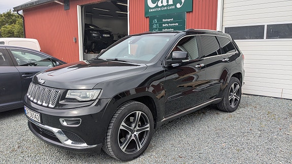 Jeep Grand Cherokee 2 of 30