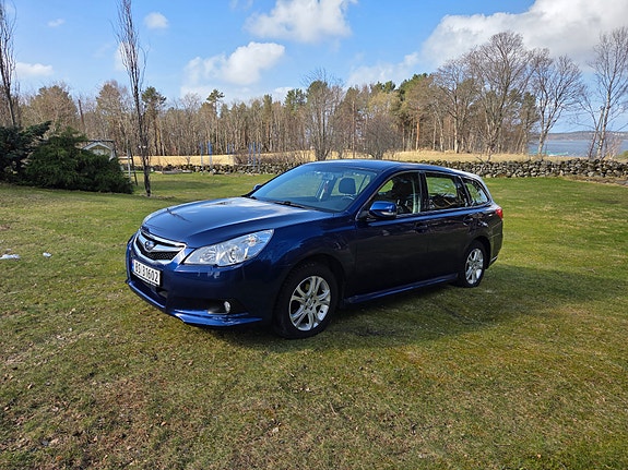 Subaru Legacy 5 of 5