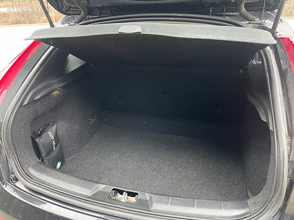 Volvo V40 14 of 29