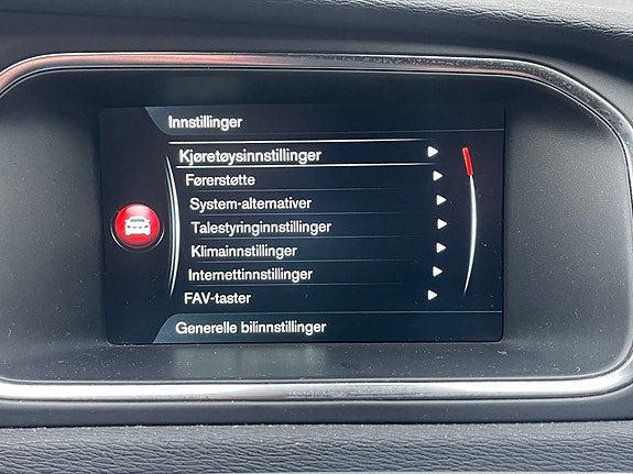 Volvo V40 23 of 29