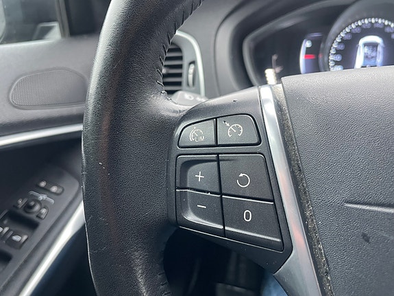 Volvo V40 16 of 29