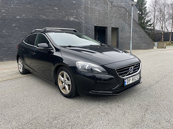 Volvo V40 7 of 29