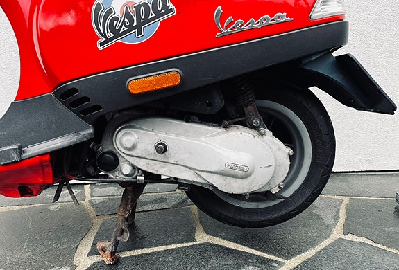 Vespa LX 50 9 of 24