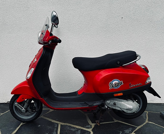 Vespa LX 50 13 of 24