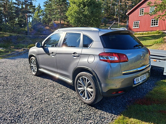 Peugeot 4008 3 of 24