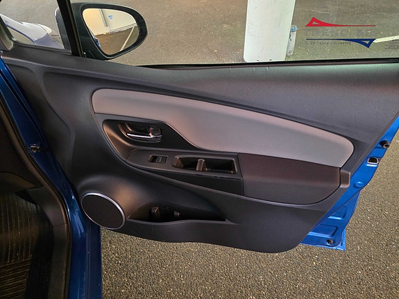 Toyota Yaris 14 of 20