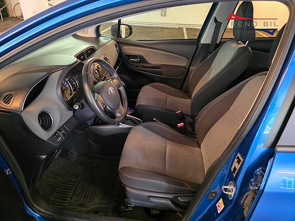 Toyota Yaris 10 of 20