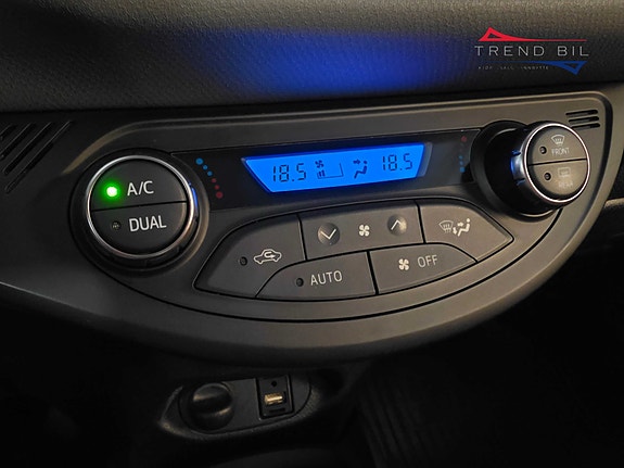 Toyota Yaris 20 of 20