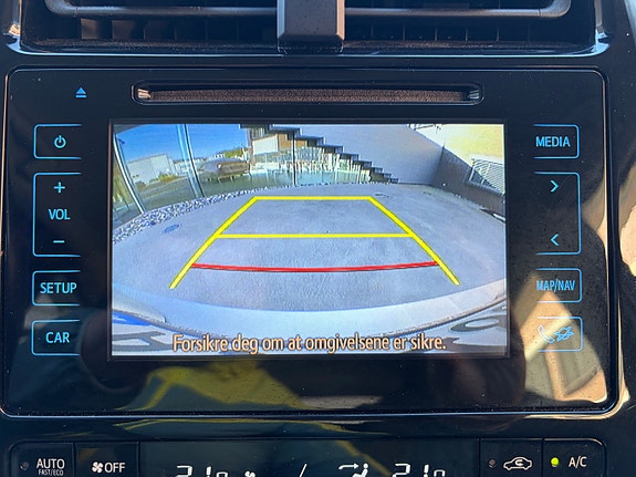Toyota Prius 22 of 27
